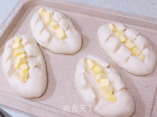 美味时尚面包【纺锤形砂糖黄油餐包】的做法步骤：14