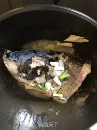 鱼头豆腐汤的做法步骤：6