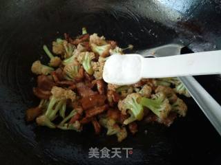 五花肉炒花菜的做法步骤：7