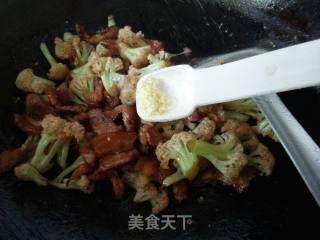 五花肉炒花菜的做法步骤：8
