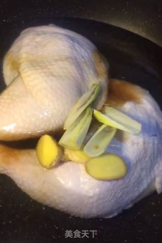 熏大鸡腿的做法步骤：1
