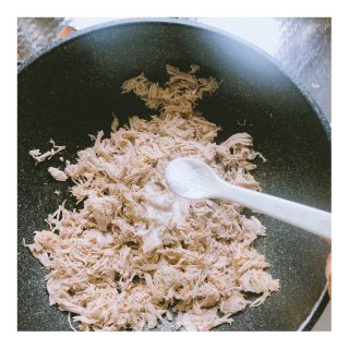 自制猪肉松的做法步骤：11
