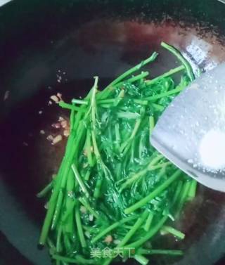 爆炒茼蒿的做法步骤：6