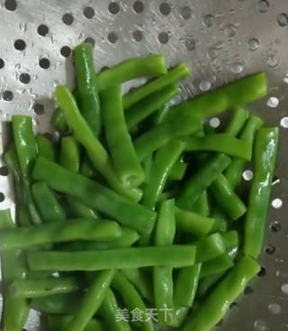 香酥豆角的做法步骤：3