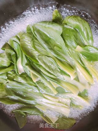 香菇油菜的做法步骤：2