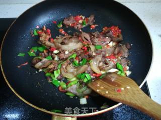 小炒猪头肉的做法步骤：8