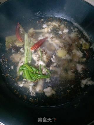 醋泡柠檬凤爪的做法步骤：2