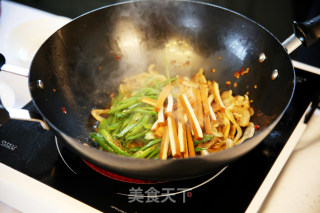 正宗青椒炒豆干的做法步骤：6
