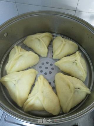 黑芝麻红糖馅糖三角的做法步骤：9