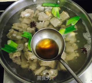 清炖排骨汤的做法步骤：4