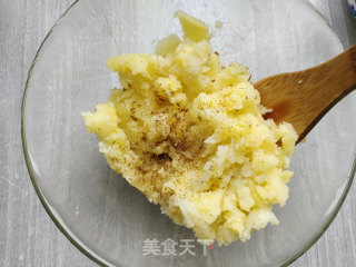 芝士培根焗土豆泥的做法步骤：3