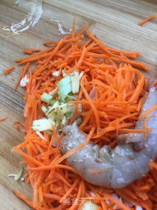 胡萝卜大虾饺子的做法步骤：6