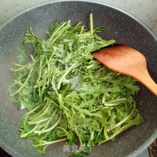 快手小炒菜：蒜蓉蒿子秆的做法步骤：5