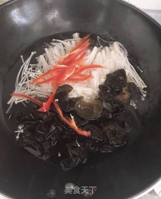 凉拌金针菇的做法步骤：3