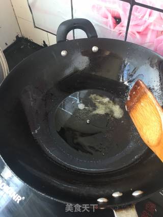 韭苔炒黄金鲍的做法步骤：11