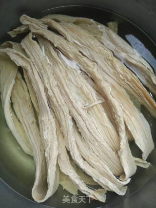 凉拌腐竹的做法步骤：1