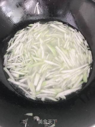 盐蛋瓠子汤的做法步骤：5