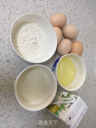8寸戚风蛋糕的做法步骤：1