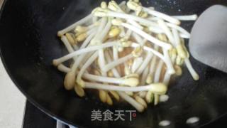 花生芽小炒肉的做法步骤：7