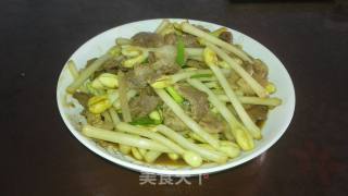 花生芽小炒肉的做法步骤：9