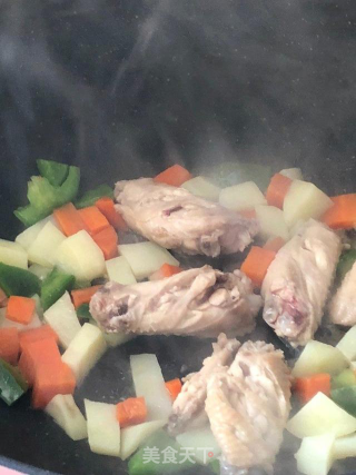 红果家菜谱之咕咾汁鸡翅的做法步骤：2