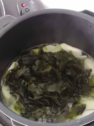 低盐减脂冬瓜海菜汤的做法步骤：4