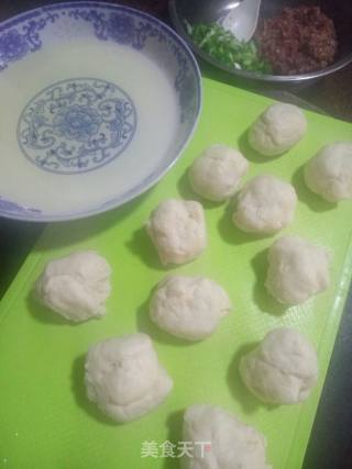 牛肉煎饼的做法步骤：1