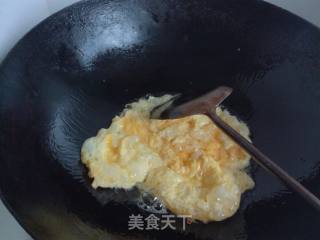 #快手小炒菜#韭菜苔炒鸡蛋的做法步骤：3