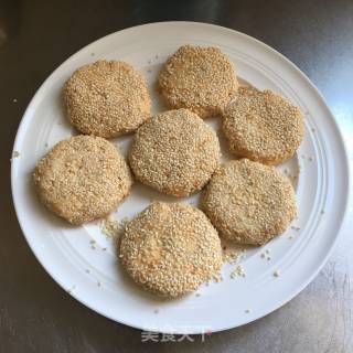 红薯芝麻小饼的做法步骤：8