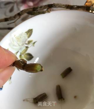 石斛茶的做法步骤：3