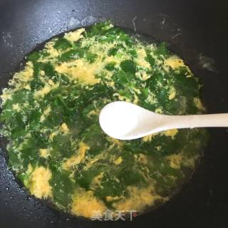 芹菜叶蛋花汤的做法步骤：8