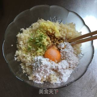 炸藕丸子的做法步骤：3