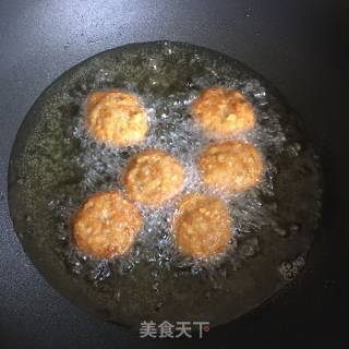 炸藕丸子的做法步骤：6