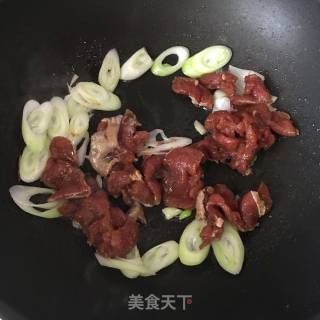 葱爆孜然肉片的做法步骤：4