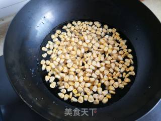 鲜榨玉米汁的做法步骤：2