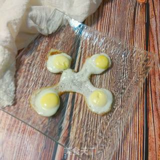 快手早餐——煎鹌鹑蛋的做法步骤：3