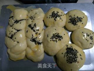 自制面包很成功！的做法步骤：2