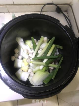冬瓜排骨面的做法步骤：2