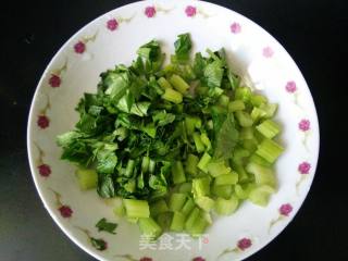 芹菜肉粒炒毛豆的做法步骤：7