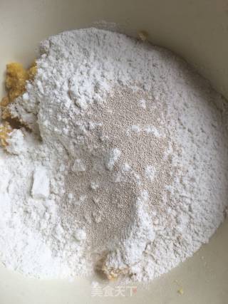 红薯味豆沙餐包的做法步骤：7