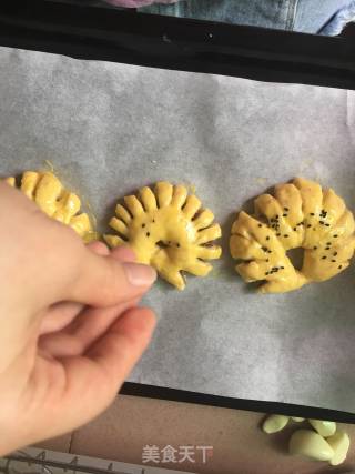 红薯味豆沙餐包的做法步骤：25