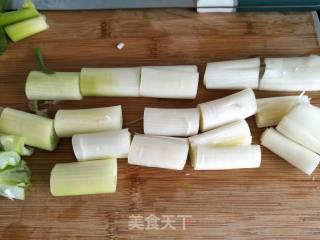 快手小炒之葱爆盐煎肉的做法步骤：2