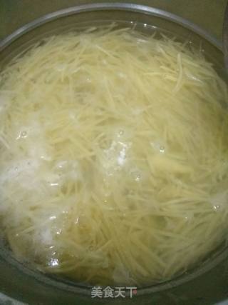 凉拌菜_炝拌土豆丝的做法步骤：5