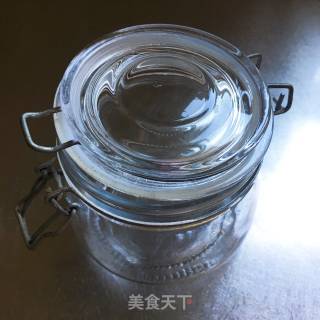 蜂蜜柠檬水的做法步骤：2