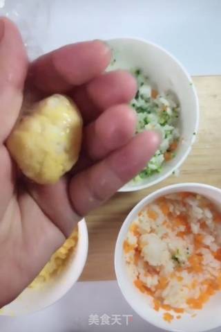三色芝心饭团的做法步骤：8