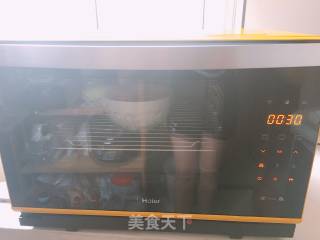 培根火腿披萨的做法步骤：2