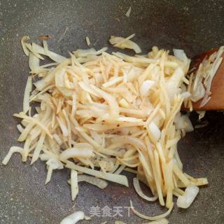洋葱土豆丝的做法步骤：5