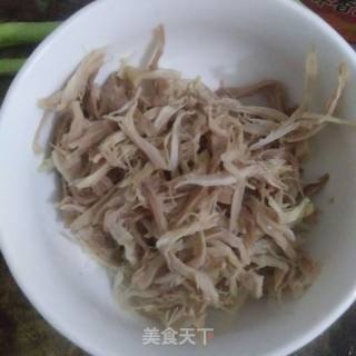 茄汁鸡丝盖烧浇饭的做法步骤：2