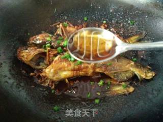干烧黄骨鱼的做法步骤：12