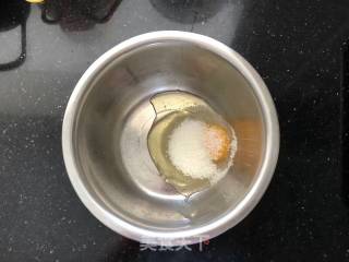 蝶豆花玛德琳的做法步骤：2